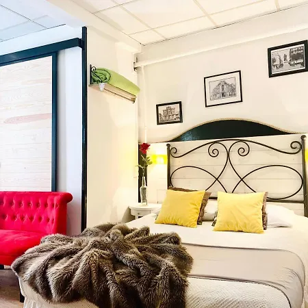 Paul Riquet Hotel *